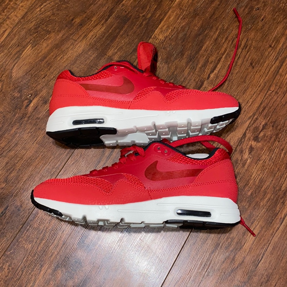 Nike Air Max 1 Ultra Essentials 704993-600